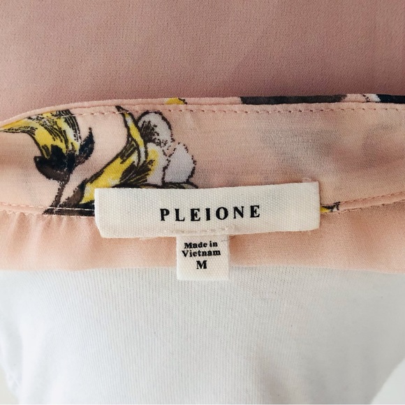 EUC Pleione floral blouse - Picture 6 of 6